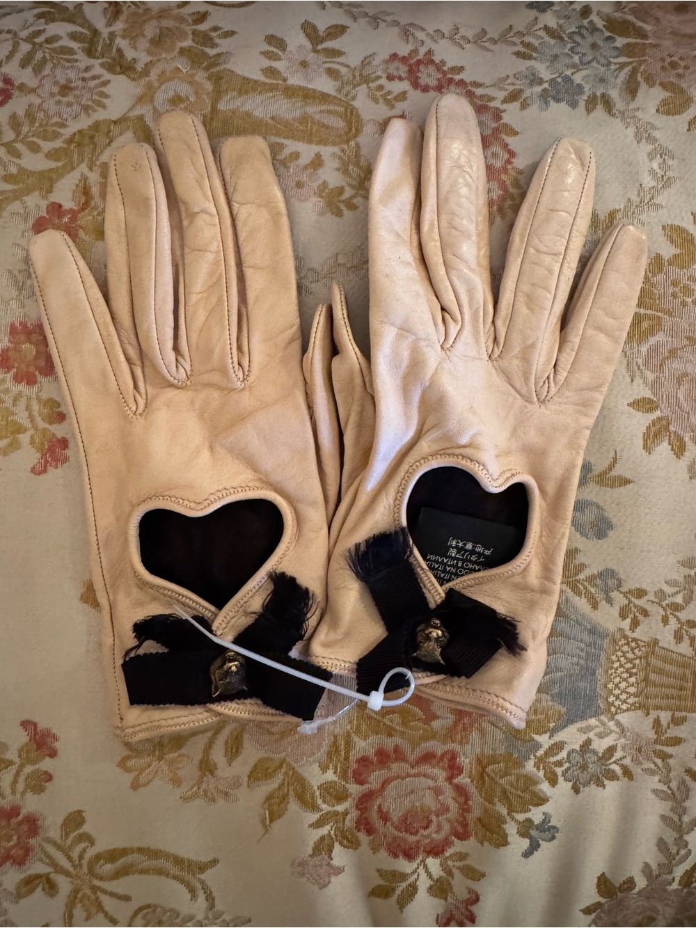 Gucci Nappa Leather New Gloves Size Small Pale Pink - Picture 5 of 13